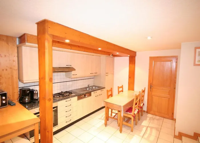 Apartment 4 Pieces, 8 Pers, Proche Centre Avec Balcon - Fr-1-676-129 *
