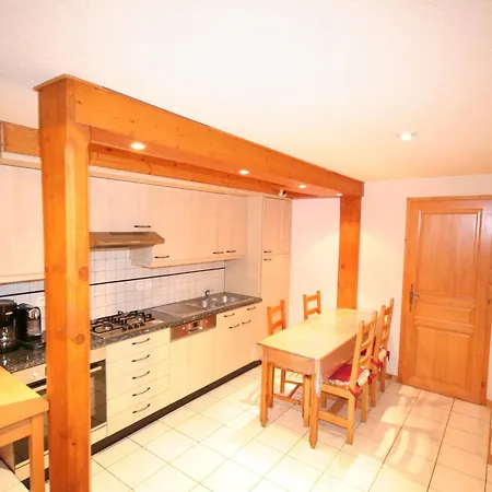 Apartment Chatel: Appt 4 Pieces, 3 Ch, 2 Sdb, Wi-fi, Animaux Admis, Parking - Fr-1-676-129 *